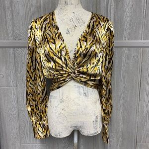 Freeme Gold and Black Twist Crop Top Size Small NWT